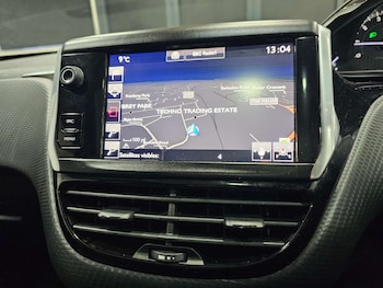 Used Peugeot 2008 2016 for sale - 78131947: Photo