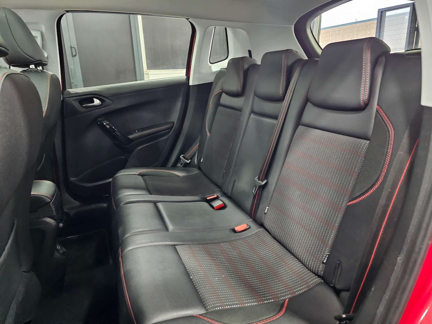 Used Peugeot 2008 2016 for sale - 78131947: Photo 61