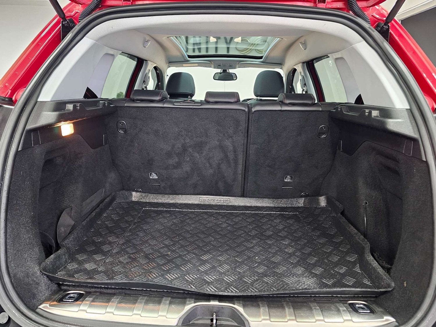 Used Peugeot 2008 2016 for sale - 78131947: Photo 79