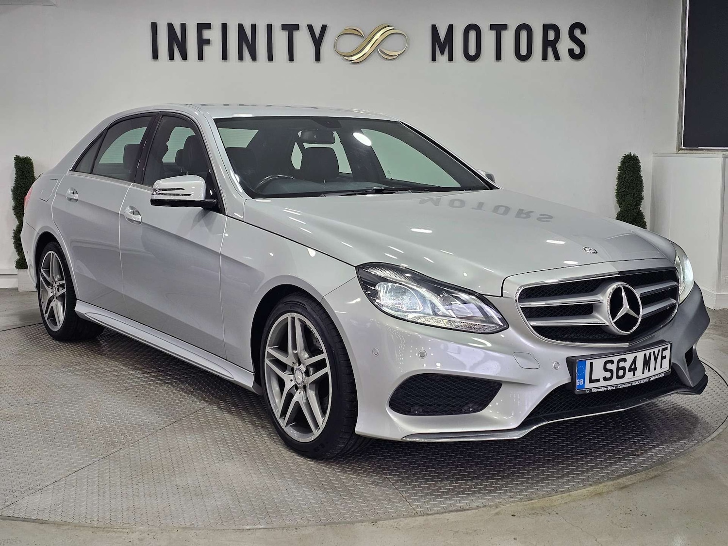 Used Mercedes-Benz E Class 2015 for sale - 76972350: Photo 1