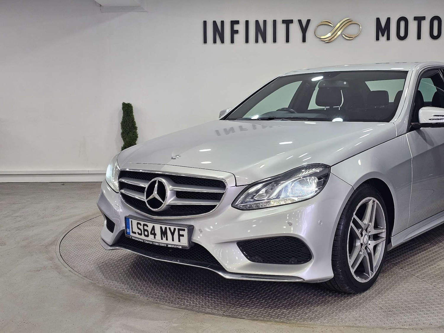 Used Mercedes-Benz E Class 2015 for sale - 76972350: Photo 17