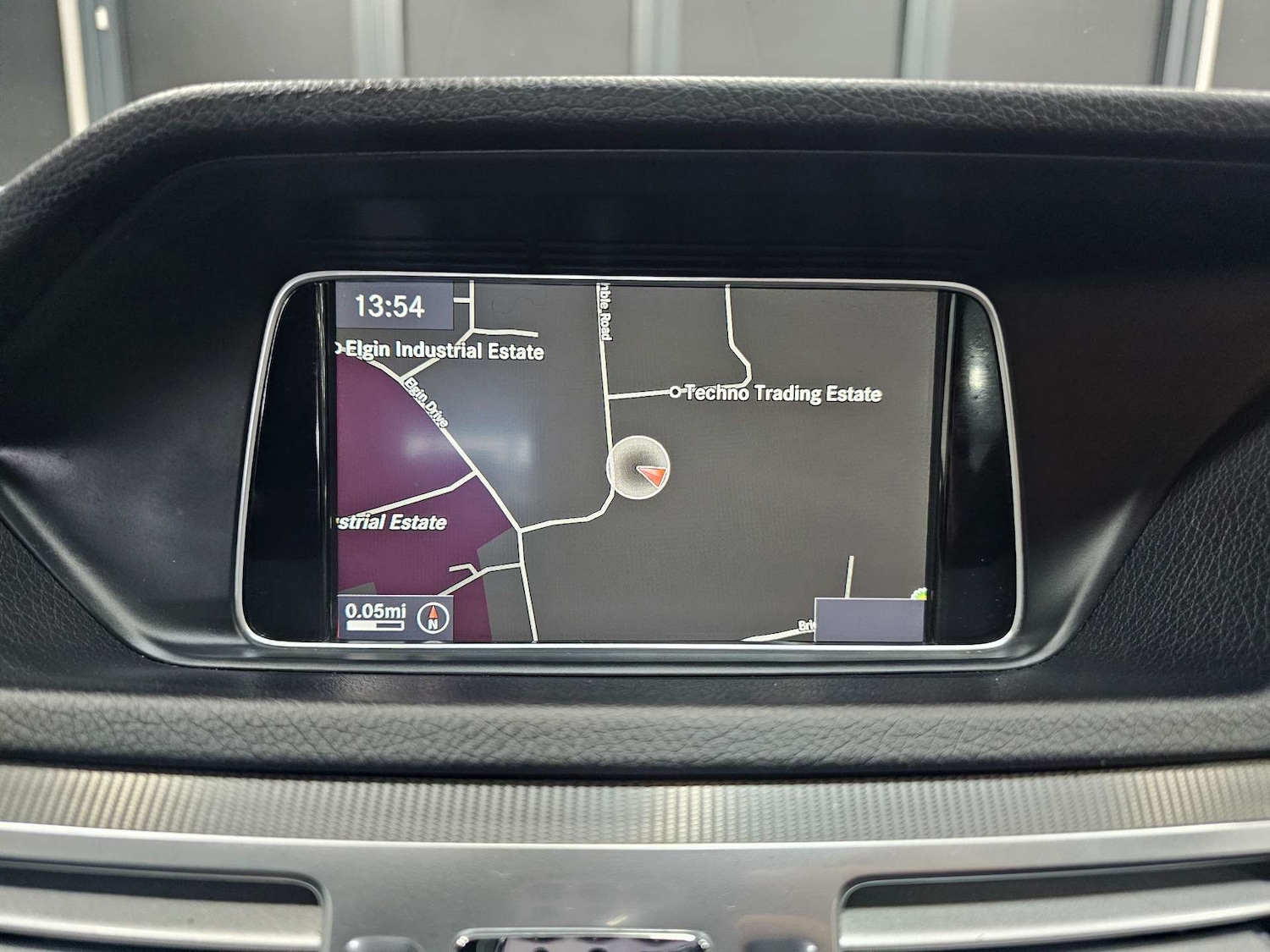 Used Mercedes-Benz E Class 2015 for sale - 76972350: Photo 2