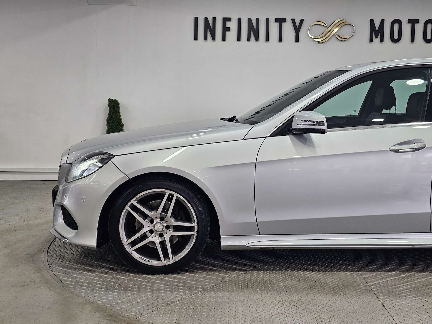 Used Mercedes-Benz E Class 2015 for sale - 76972350: Photo 20