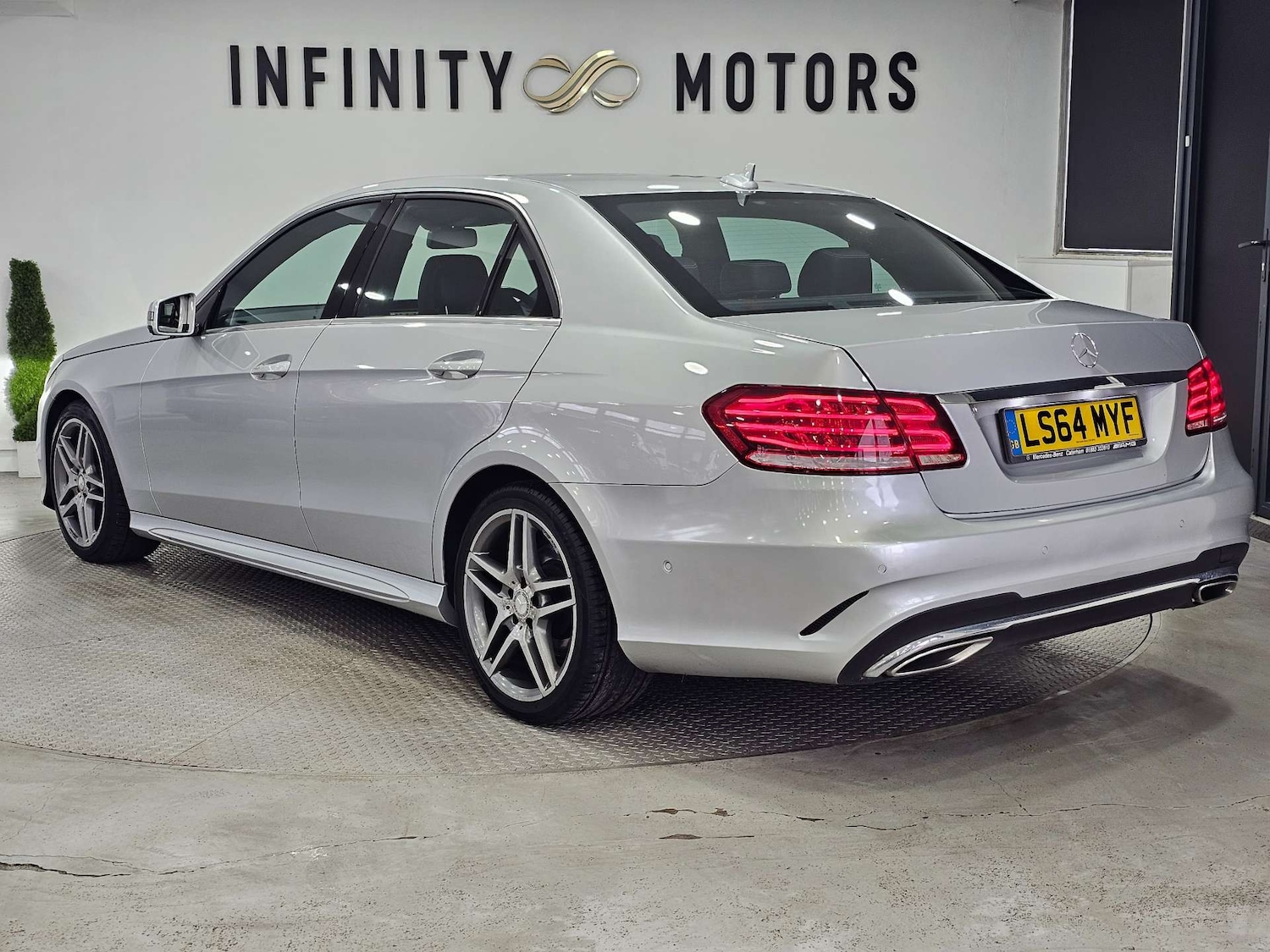 Used Mercedes-Benz E Class 2015 for sale - 76972350: Photo 24