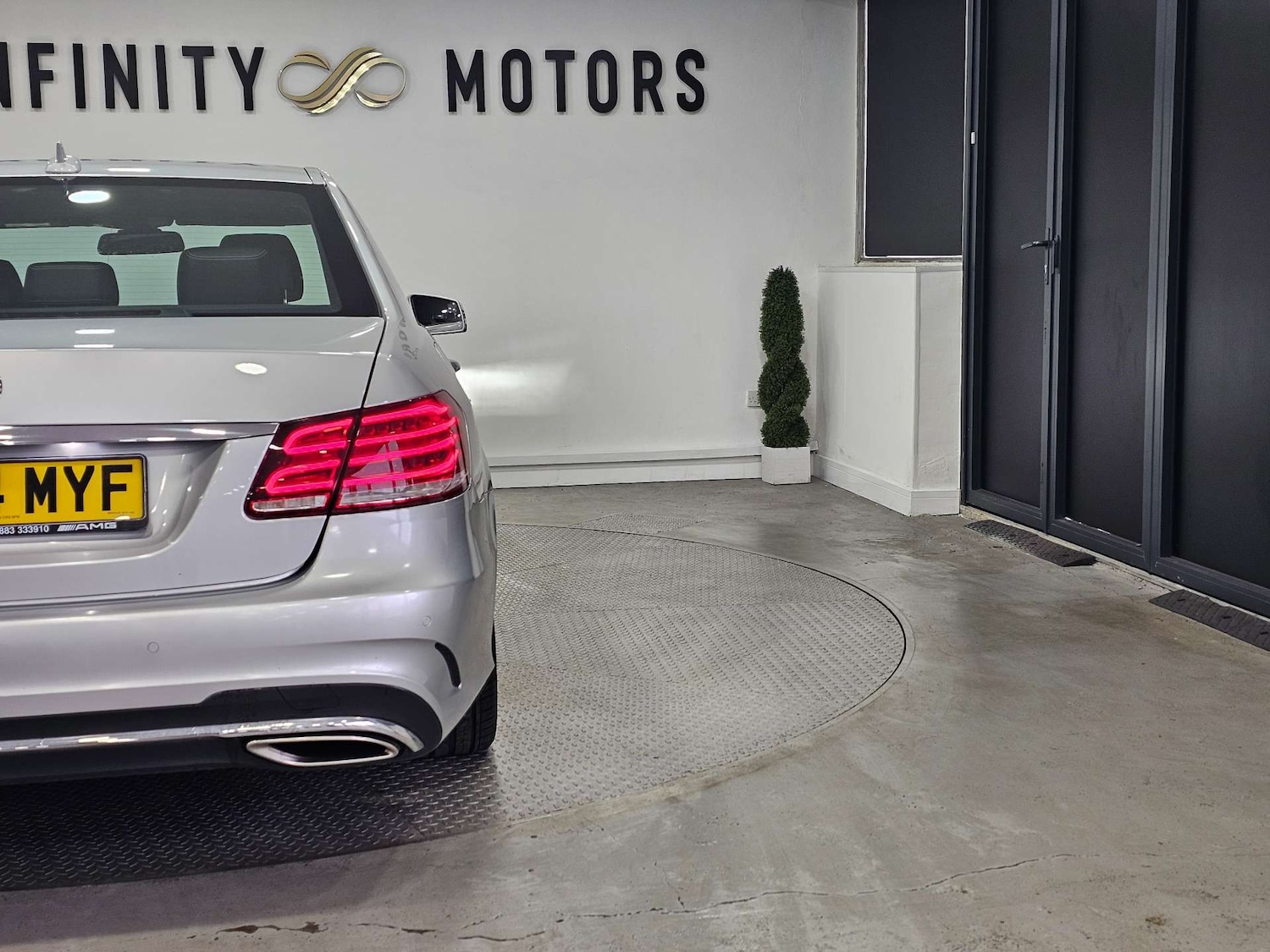 Used Mercedes-Benz E Class 2015 for sale - 76972350: Photo 27