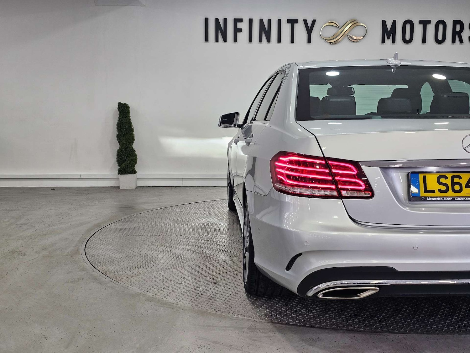 Used Mercedes-Benz E Class 2015 for sale - 76972350: Photo 28