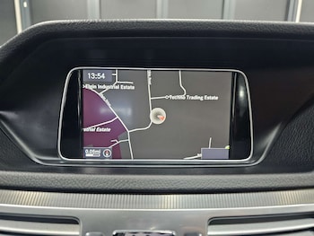 Used Mercedes-Benz E Class 2015 for sale - 76972350: Photo