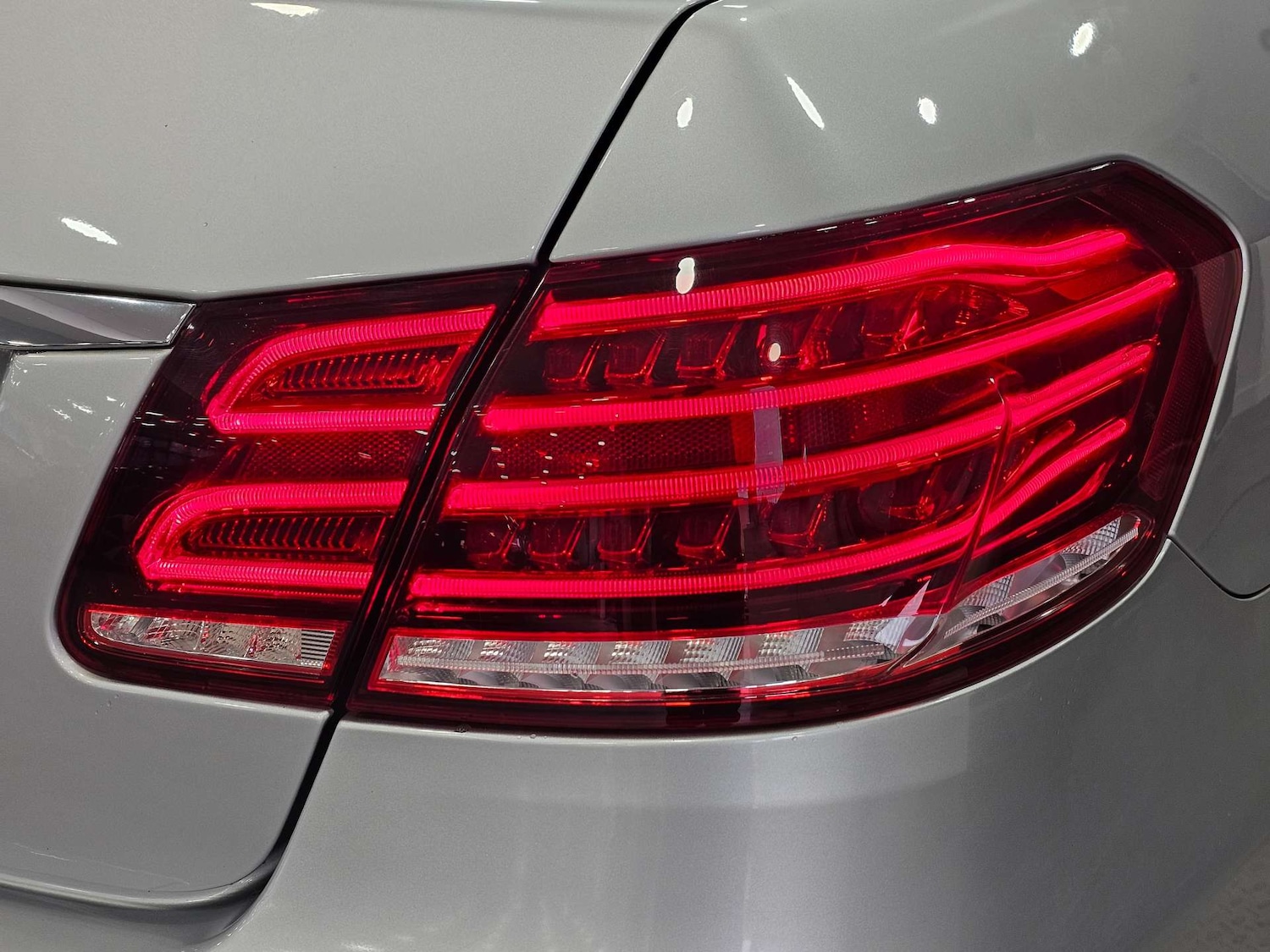 Used Mercedes-Benz E Class 2015 for sale - 76972350: Photo 30