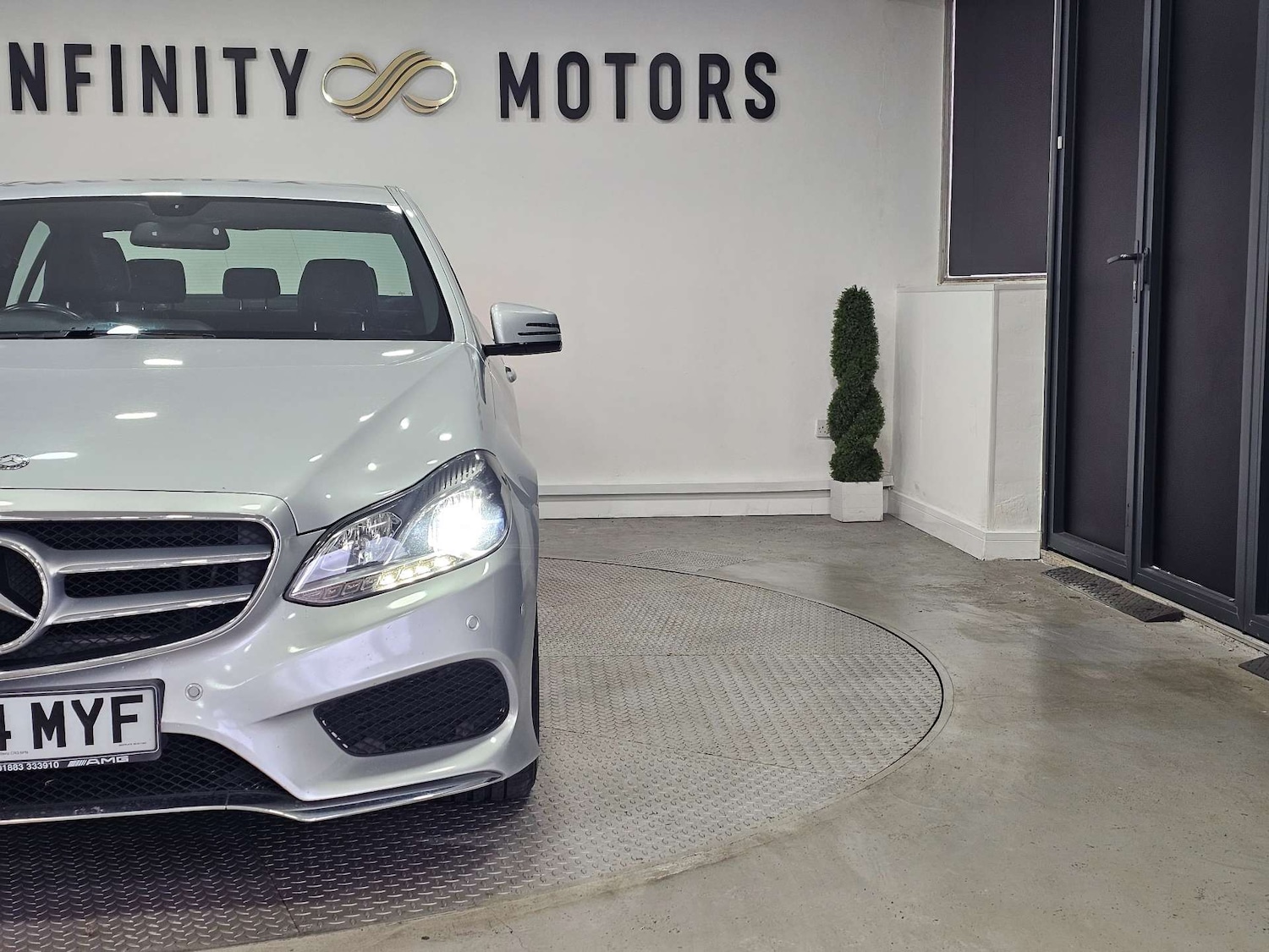 Used Mercedes-Benz E Class 2015 for sale - 76972350: Photo 31