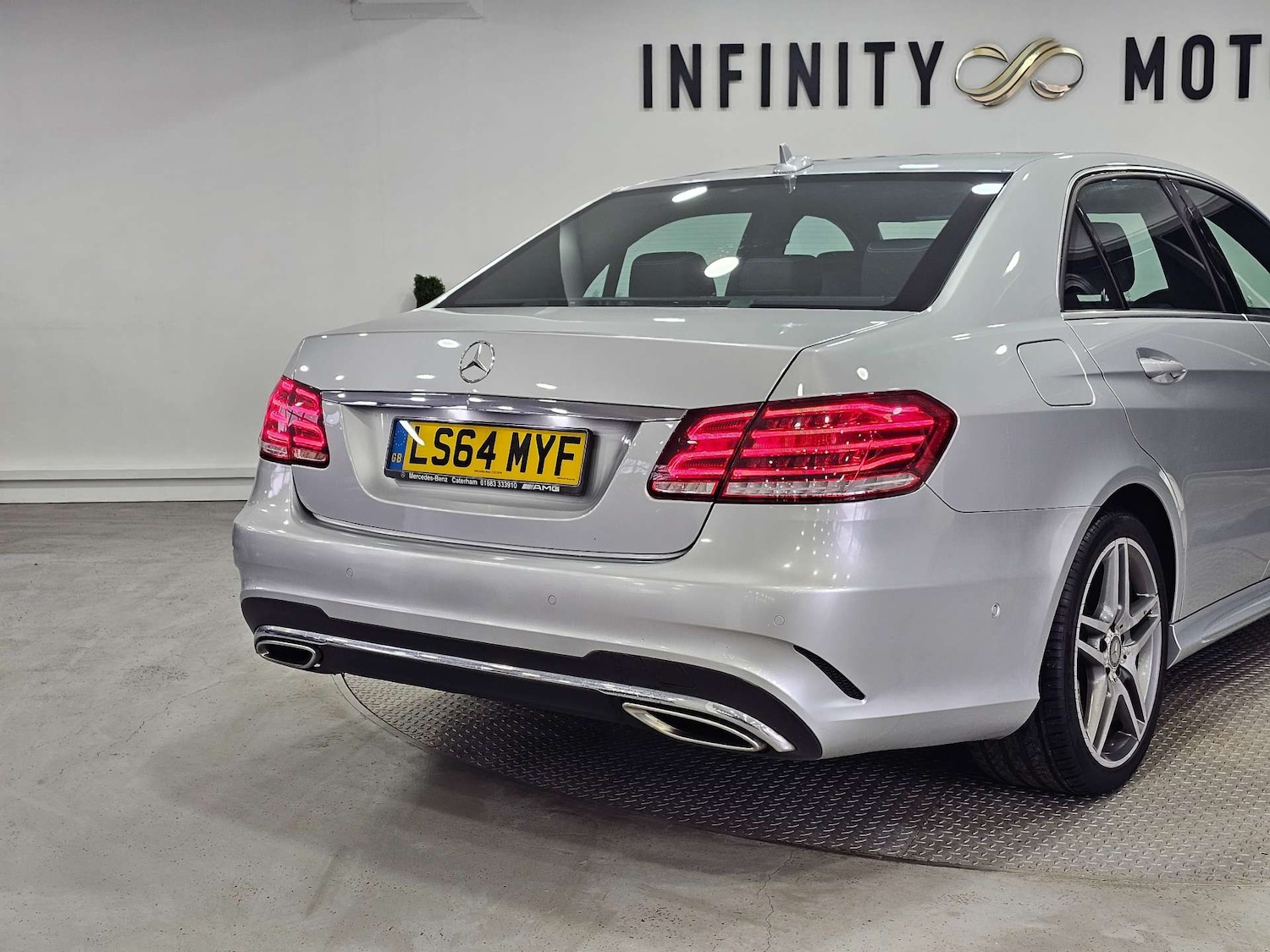 Used Mercedes-Benz E Class 2015 for sale - 76972350: Photo 32