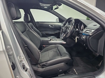 Used Mercedes-Benz E Class 2015 for sale - 76972350: Photo