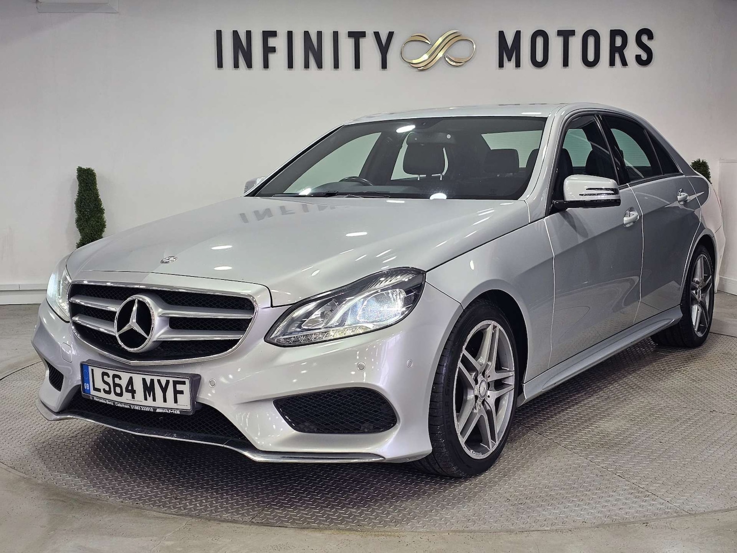Used Mercedes-Benz E Class 2015 for sale - 76972350: Photo 4