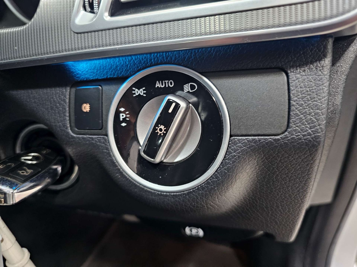 Used Mercedes-Benz E Class 2015 for sale - 76972350: Photo 51