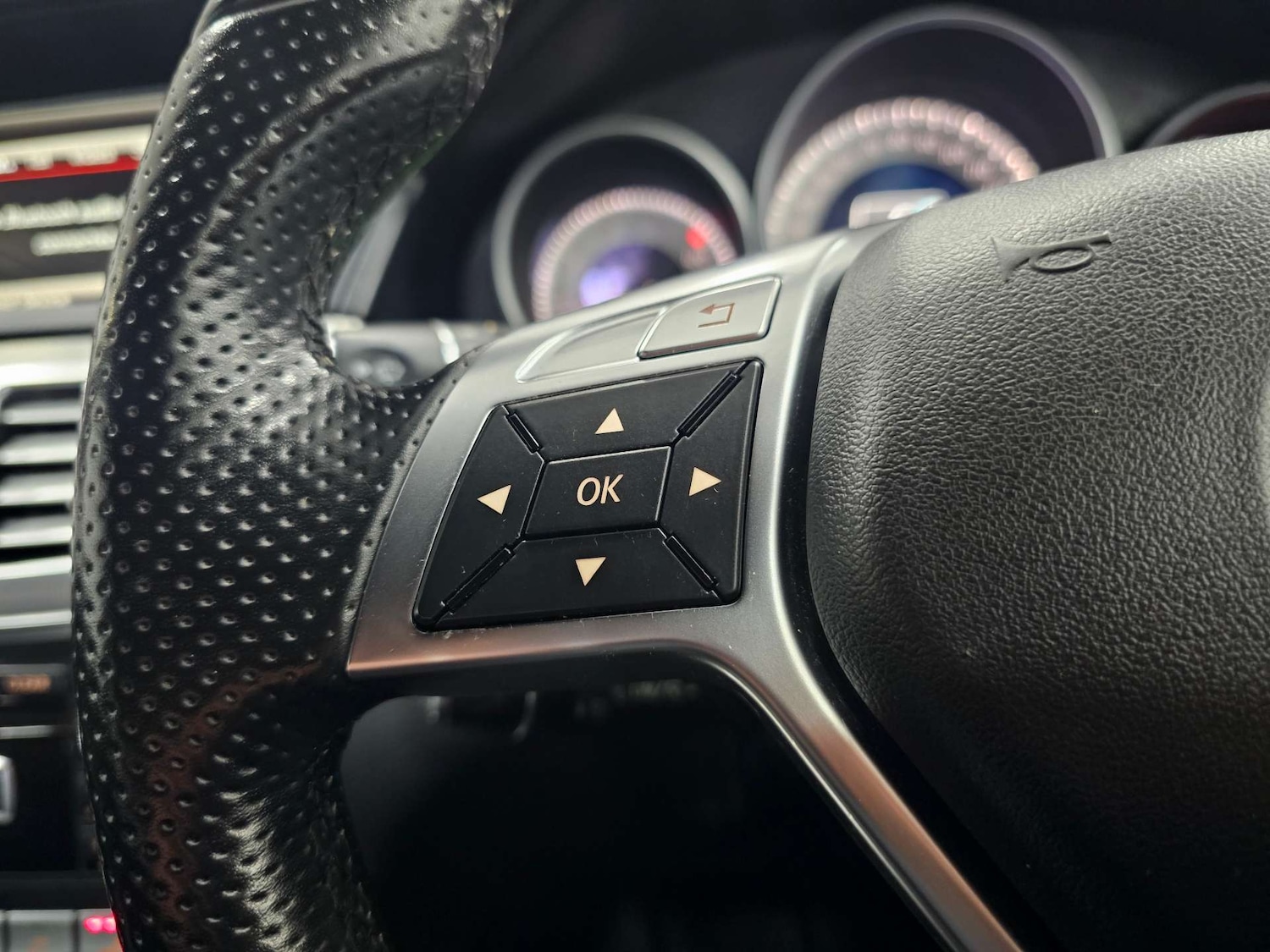 Used Mercedes-Benz E Class 2015 for sale - 76972350: Photo 55