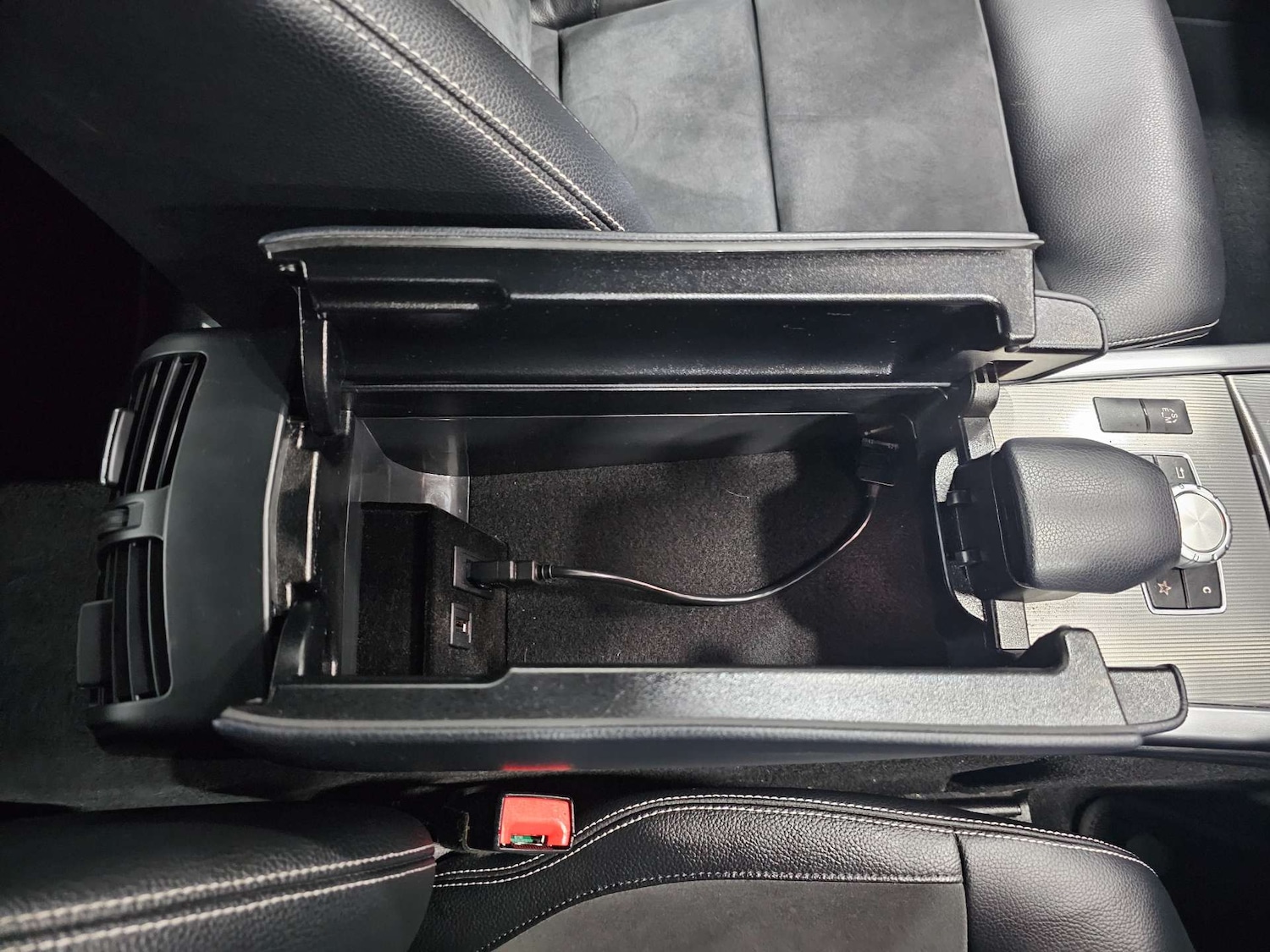 Used Mercedes-Benz E Class 2015 for sale - 76972350: Photo 62