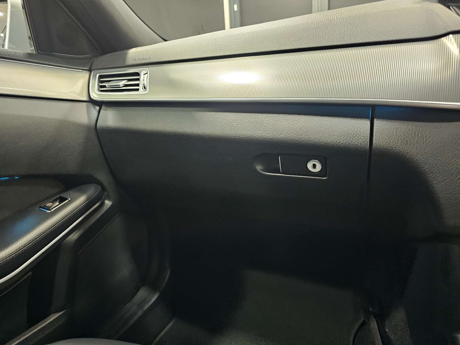 Used Mercedes-Benz E Class 2015 for sale - 76972350: Photo 76