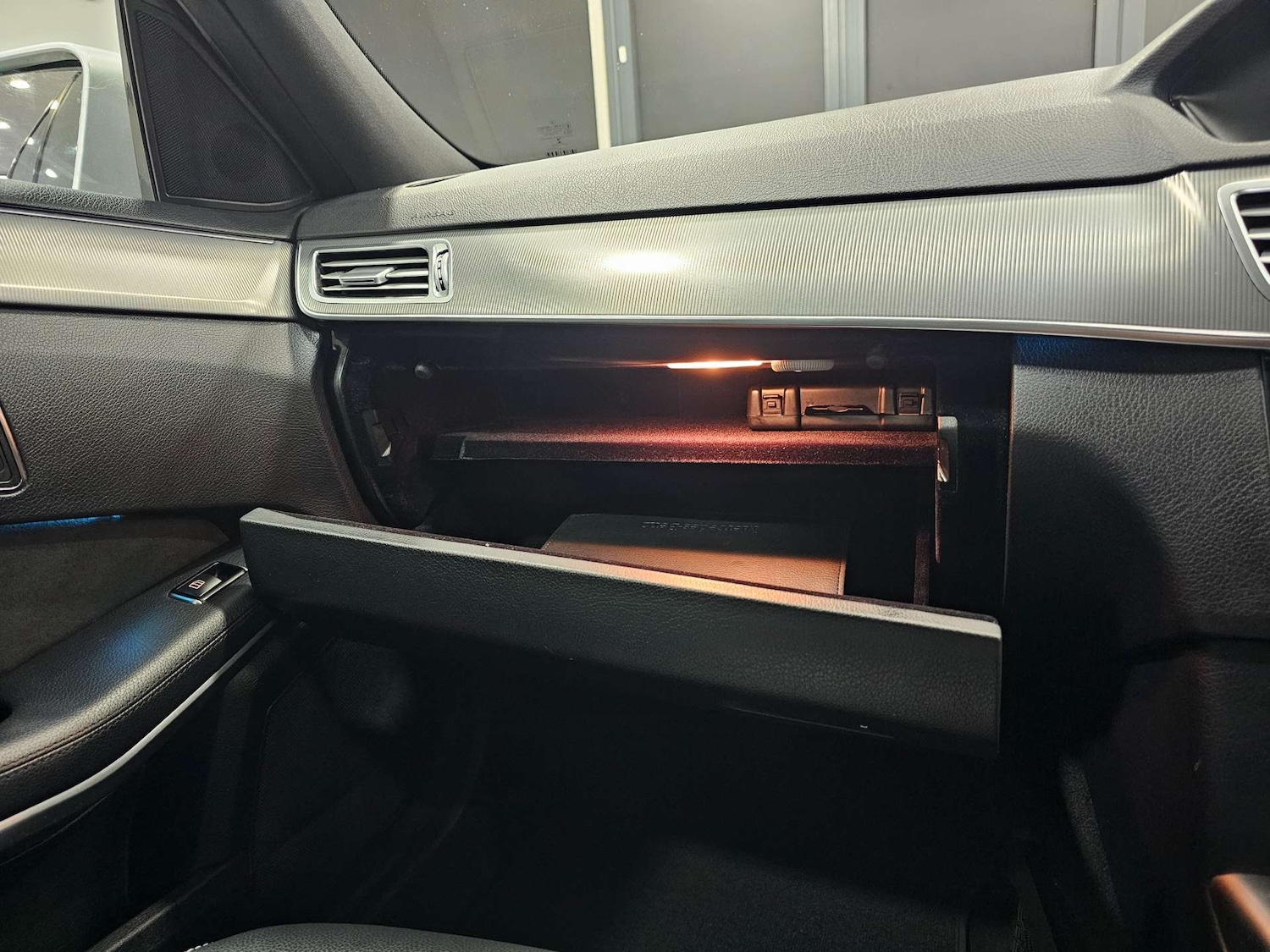 Used Mercedes-Benz E Class 2015 for sale - 76972350: Photo 77