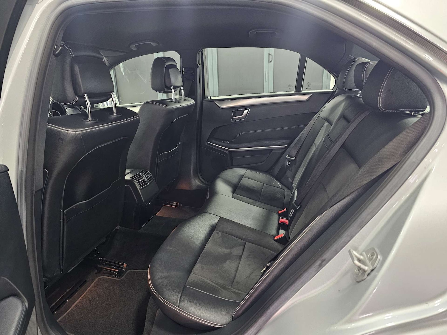 Used Mercedes-Benz E Class 2015 for sale - 76972350: Photo 82