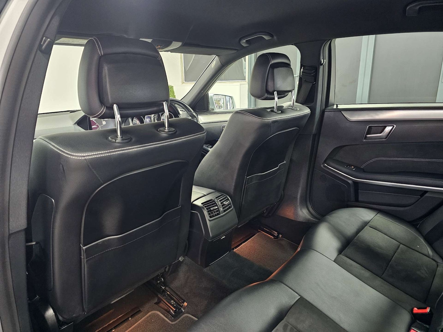 Used Mercedes-Benz E Class 2015 for sale - 76972350: Photo 83