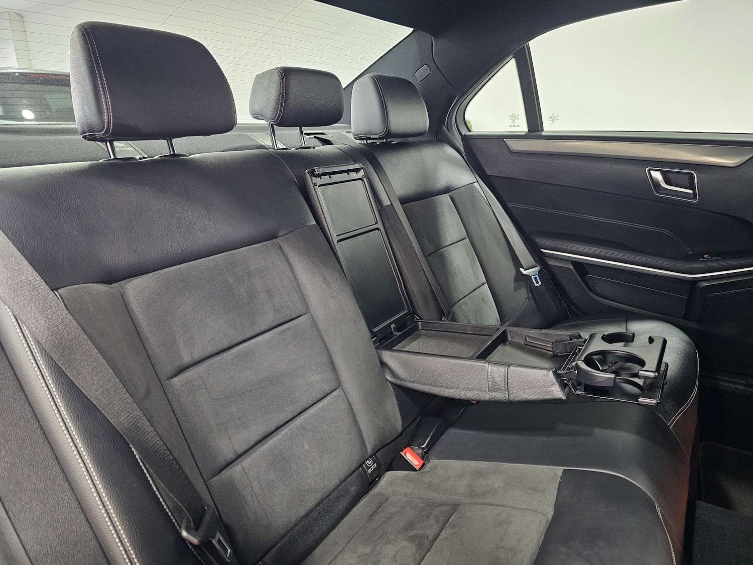 Used Mercedes-Benz E Class 2015 for sale - 76972350: Photo 91