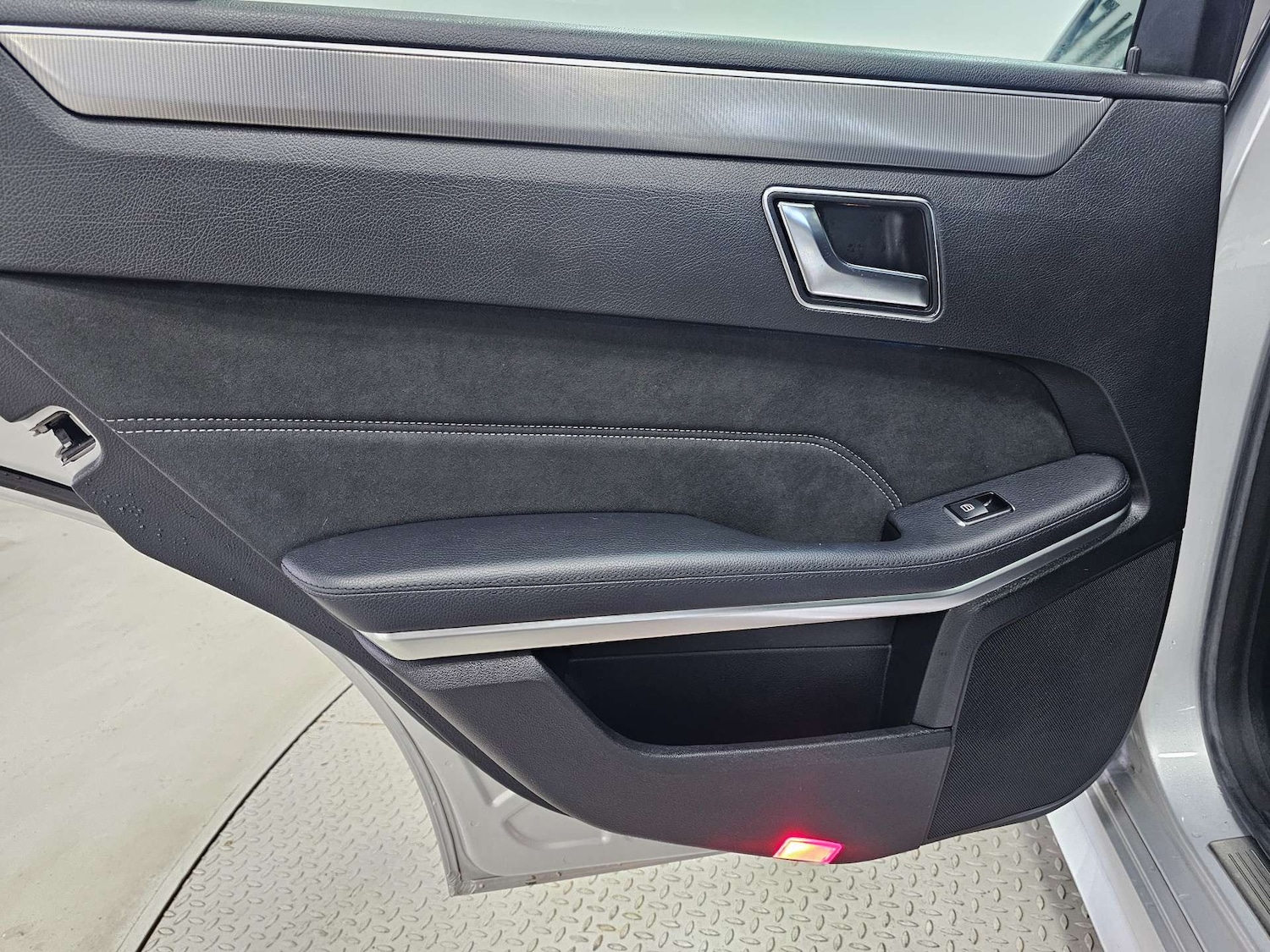 Used Mercedes-Benz E Class 2015 for sale - 76972350: Photo 94