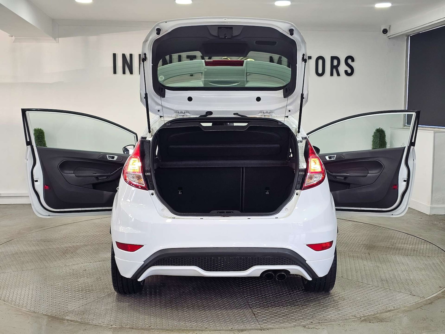 Used Ford Fiesta 2014 for sale - 77235337: Photo 47