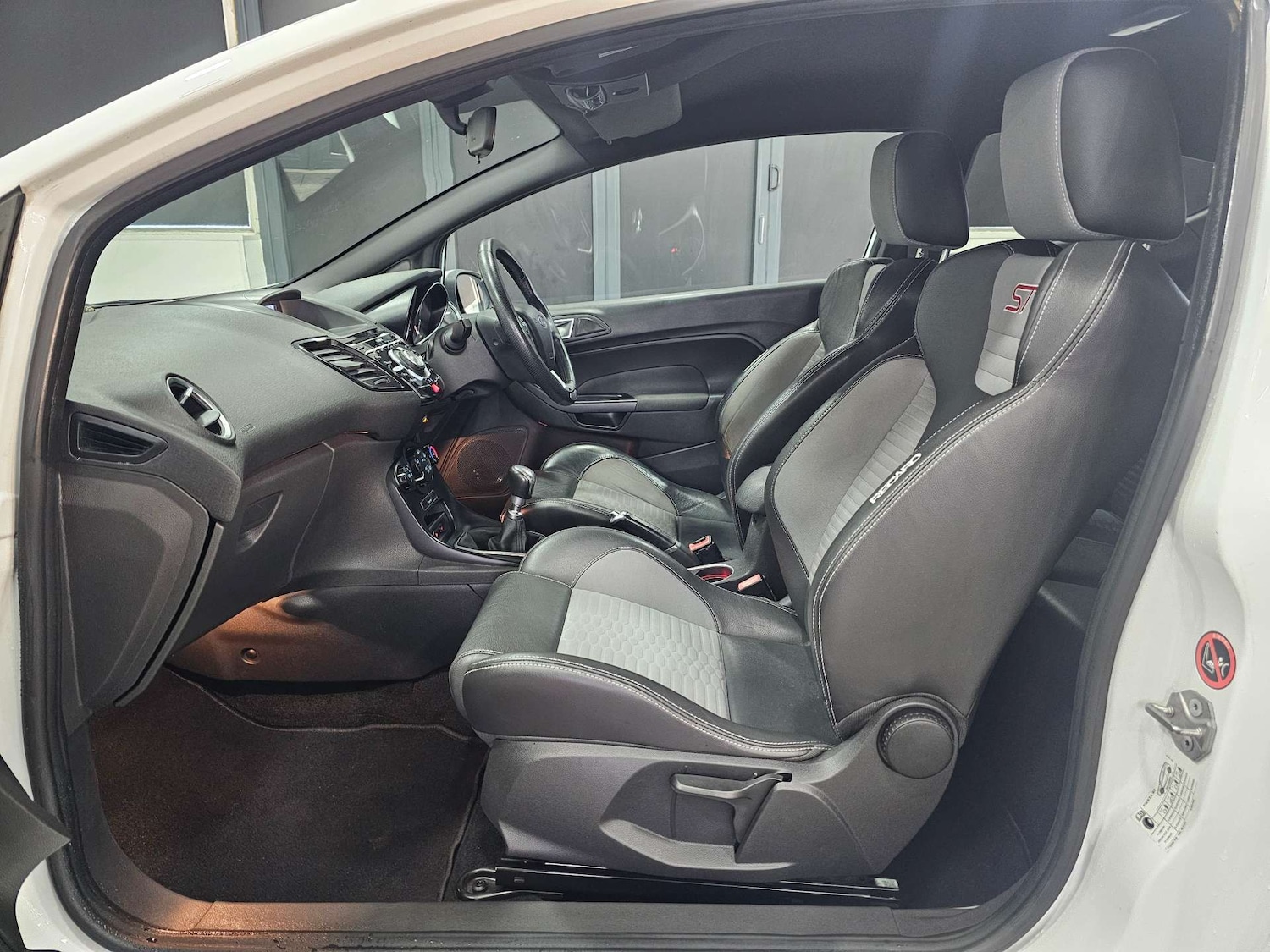 Used Ford Fiesta 2014 for sale - 77235337: Photo 83