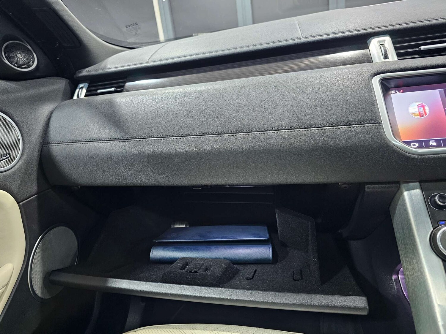 Used Land Rover Range Rover Evoque 2017 for sale - 77707525: Photo 31