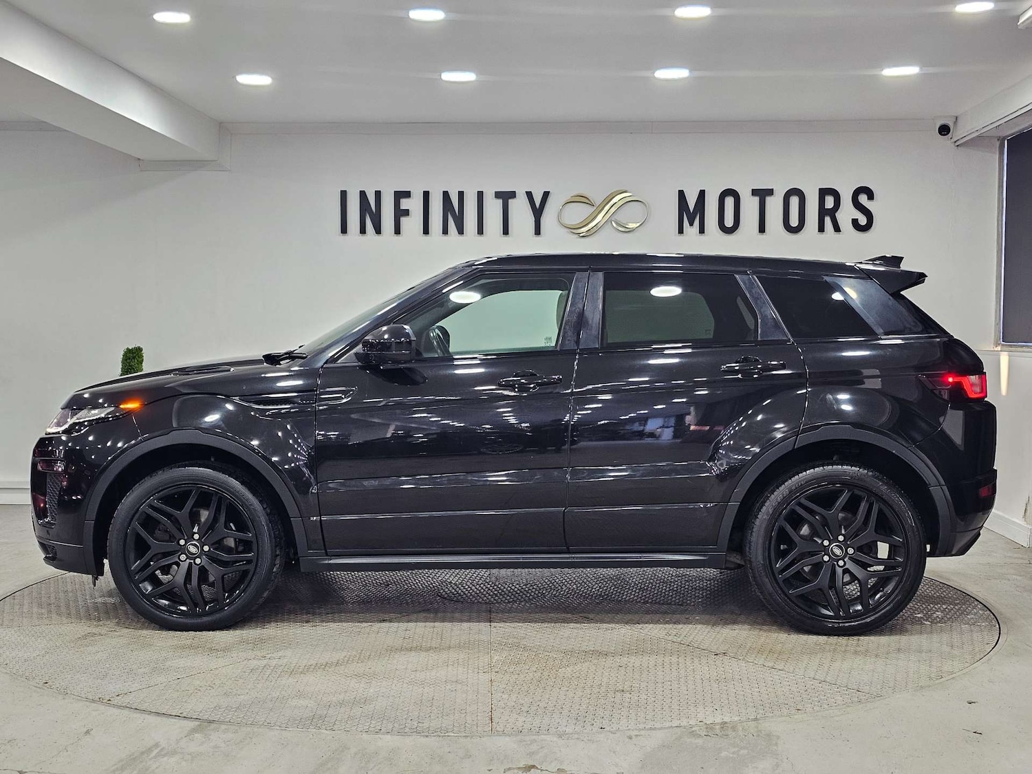 Used Land Rover Range Rover Evoque 2017 for sale - 77707525: Photo 5