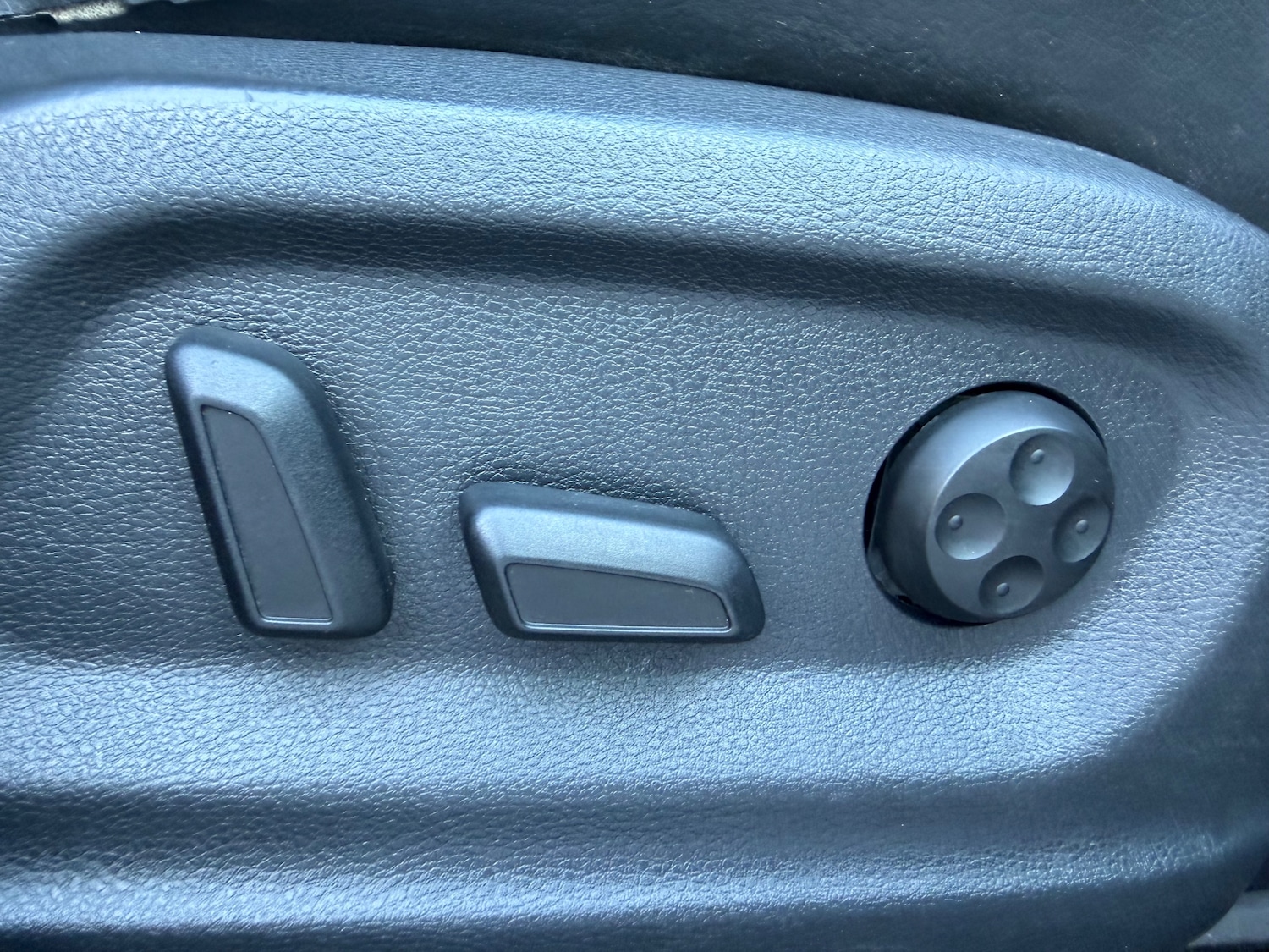 Used Volkswagen Tiguan 2015 for sale - 76545935: Photo 12