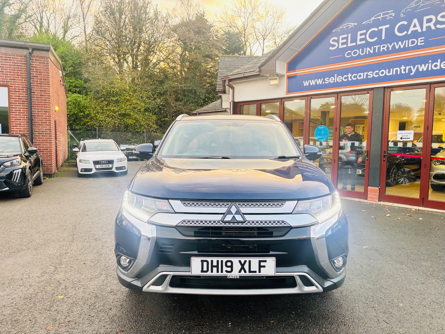 Used Mitsubishi Outlander 2019 for sale - 76739384: Photo 3