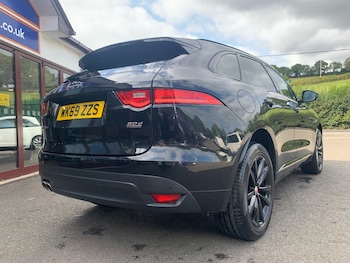 Used Jaguar F-Pace 2019 for sale - 75575106: Photo