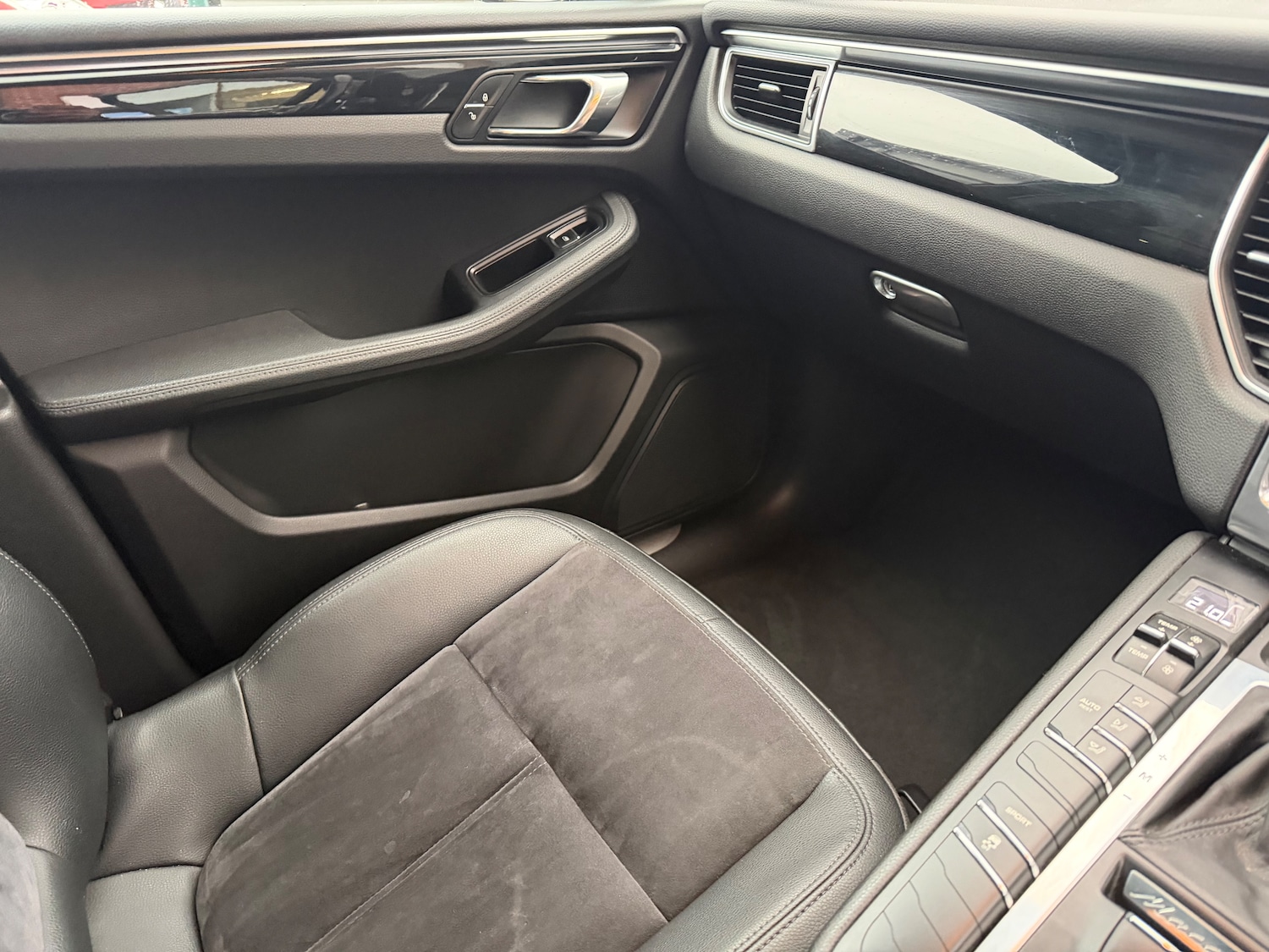 Used Porsche Macan 2014 for sale - 77226181: Photo 19