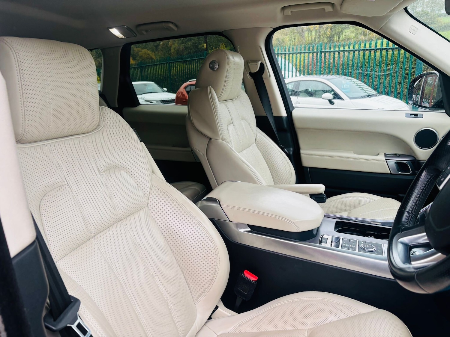 Used Land Rover Range Rover Sport 2017 for sale - 76405806: Photo 16