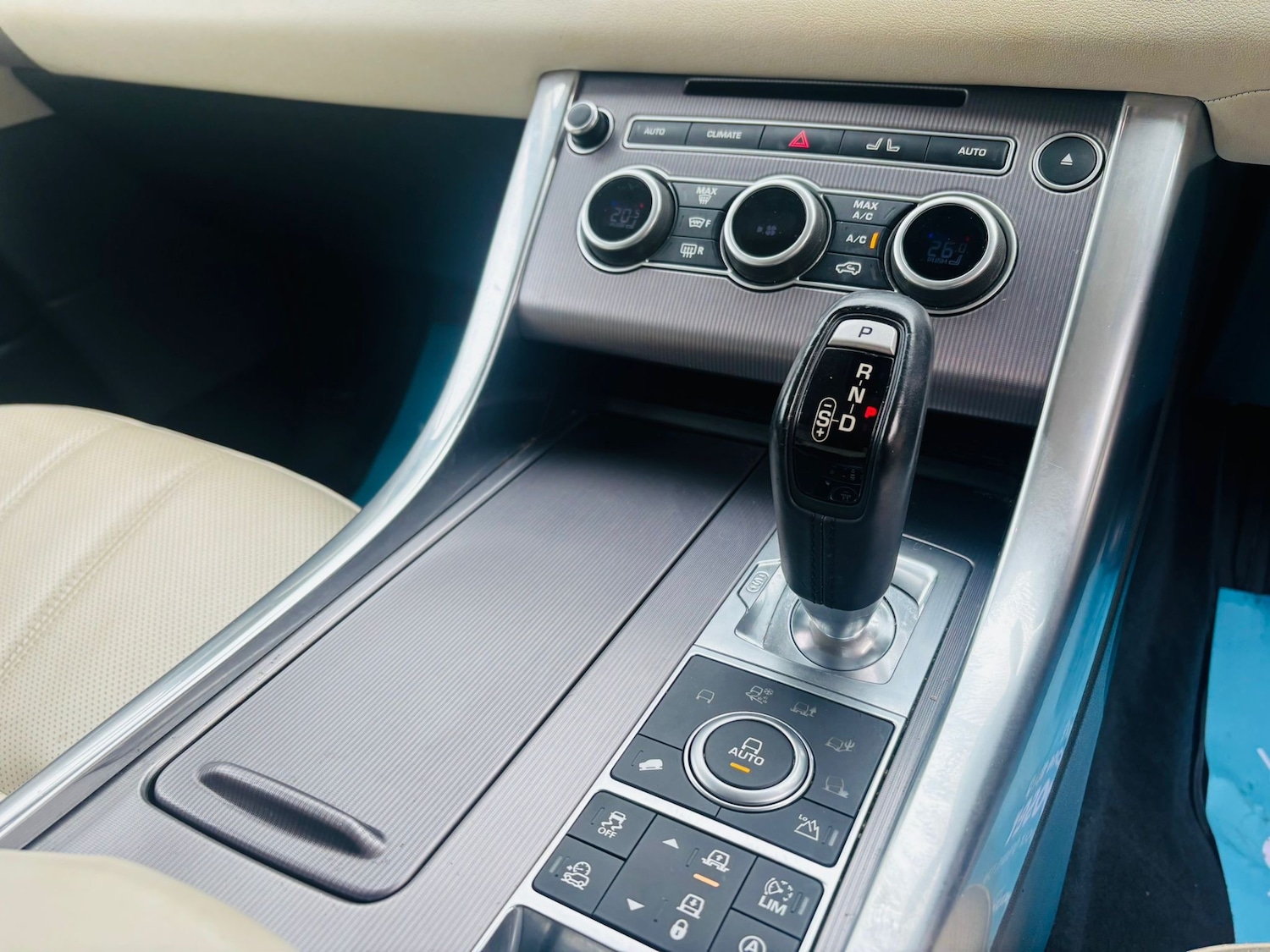 Used Land Rover Range Rover Sport 2017 for sale - 76405806: Photo 17