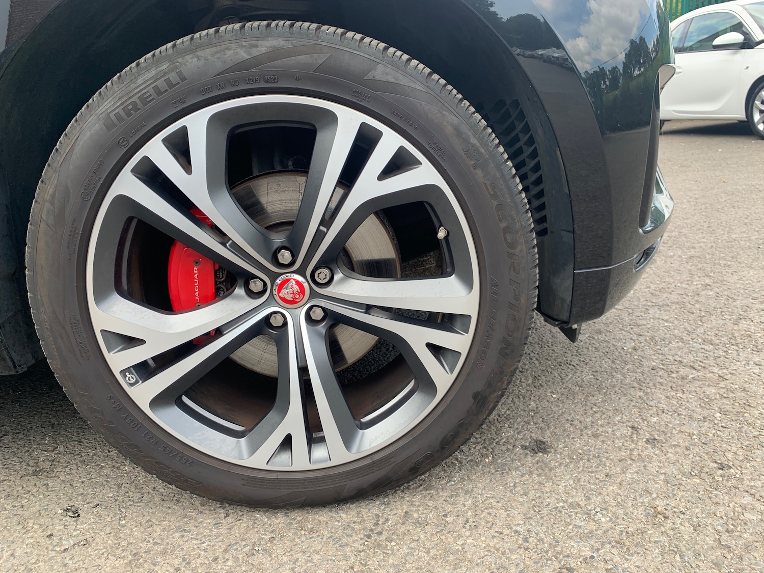 Used Jaguar F-Pace 2017 for sale - 76181952: Photo 10