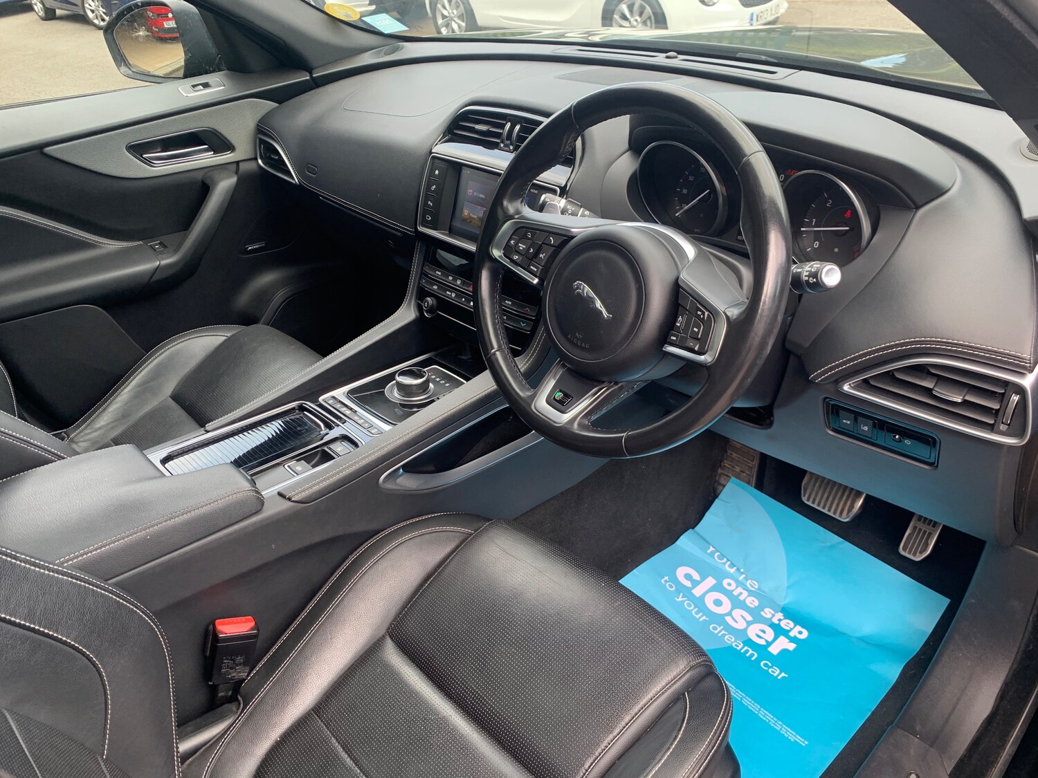 Used Jaguar F-Pace 2017 for sale - 76181952: Photo 14