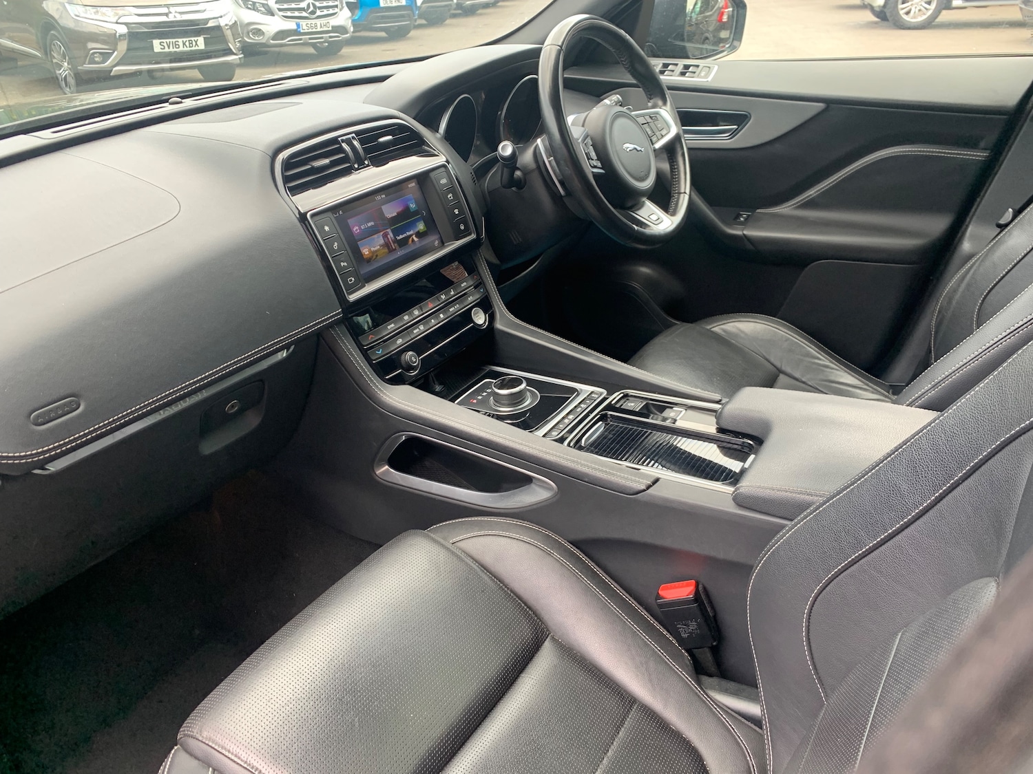 Used Jaguar F-Pace 2017 for sale - 76181952: Photo 15