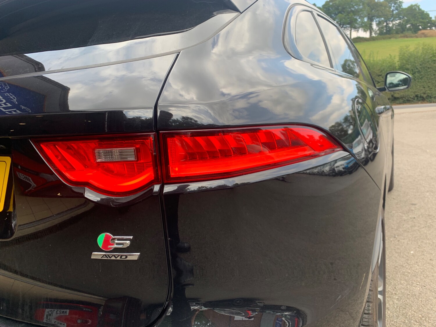 Used Jaguar F-Pace 2017 for sale - 76181952: Photo 21