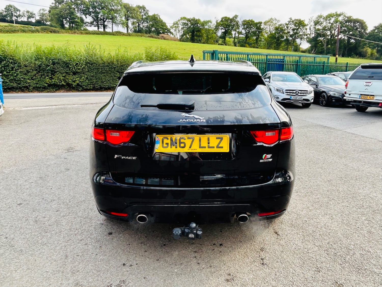 Used Jaguar F-Pace 2017 for sale - 76181952: Photo 6