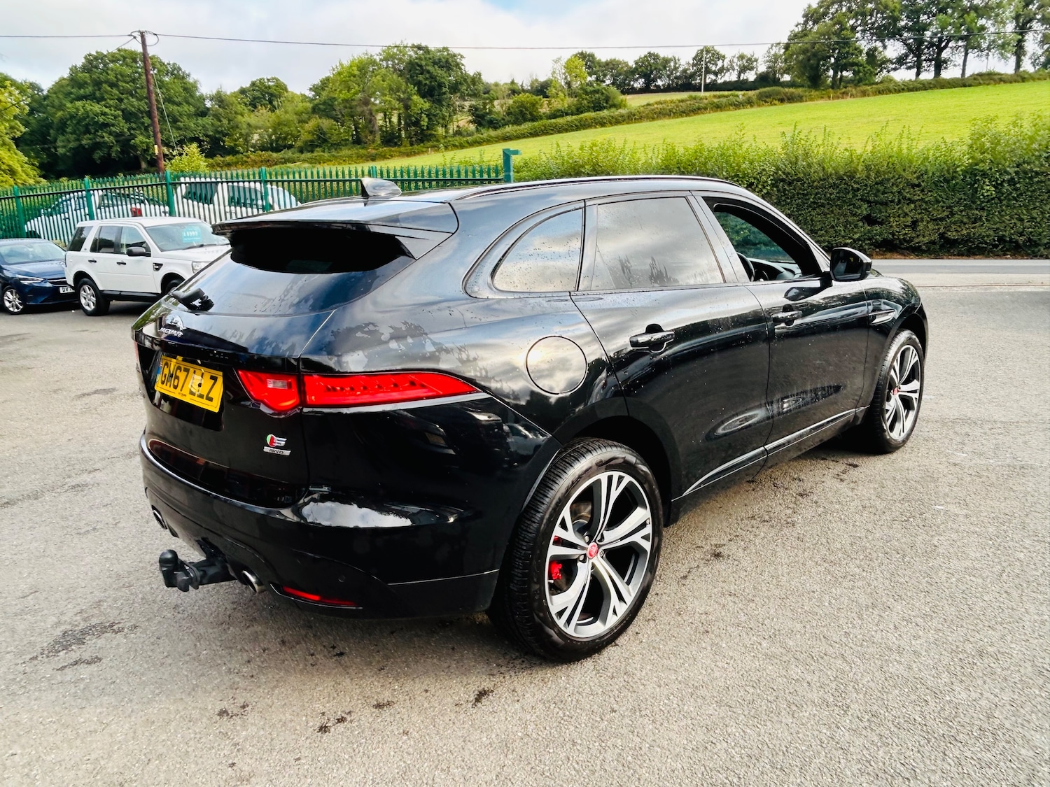 Used Jaguar F-Pace 2017 for sale - 76181952: Photo 7