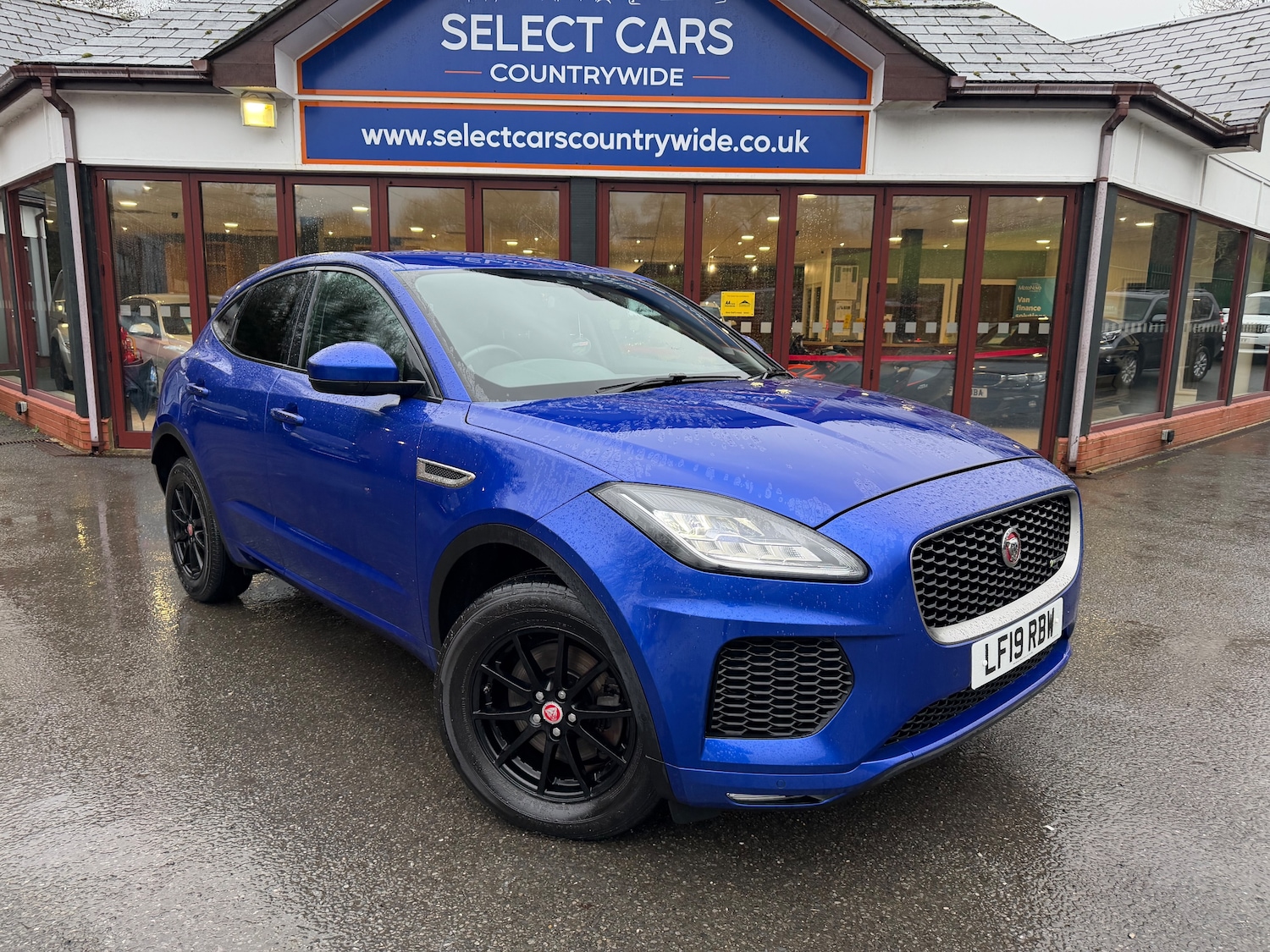 Used Jaguar E-Pace 2019 for sale - 77421275: Photo 2