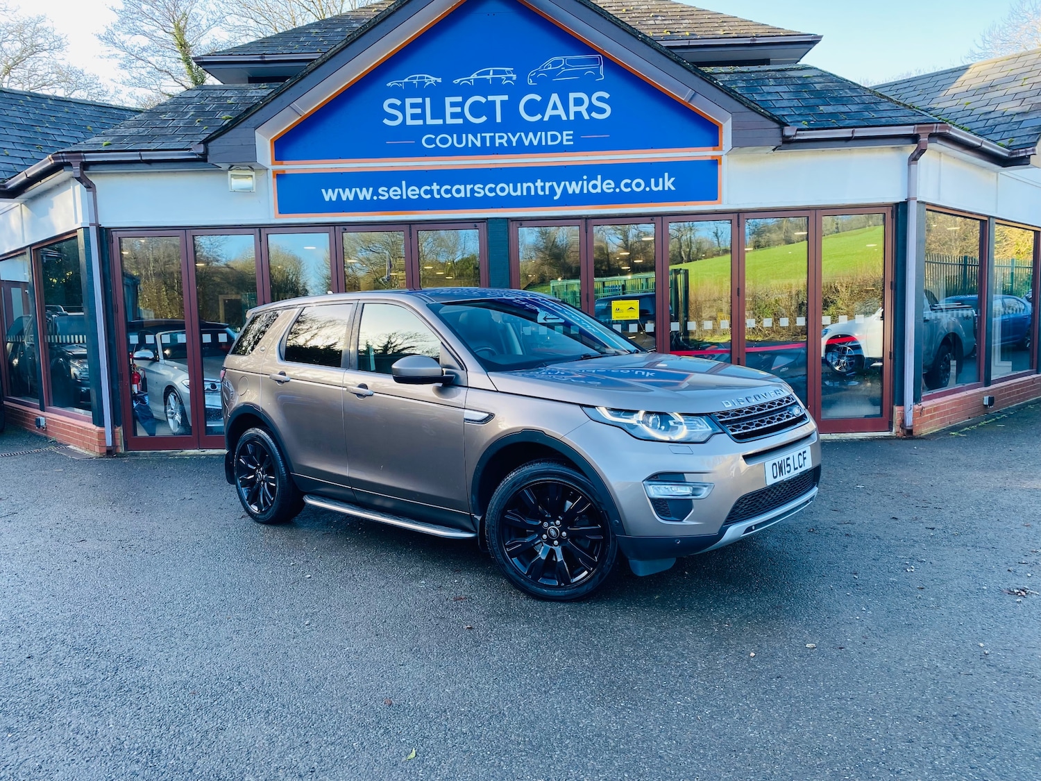 Used Land Rover Discovery Sport 2015 for sale - 77069378: Photo 1