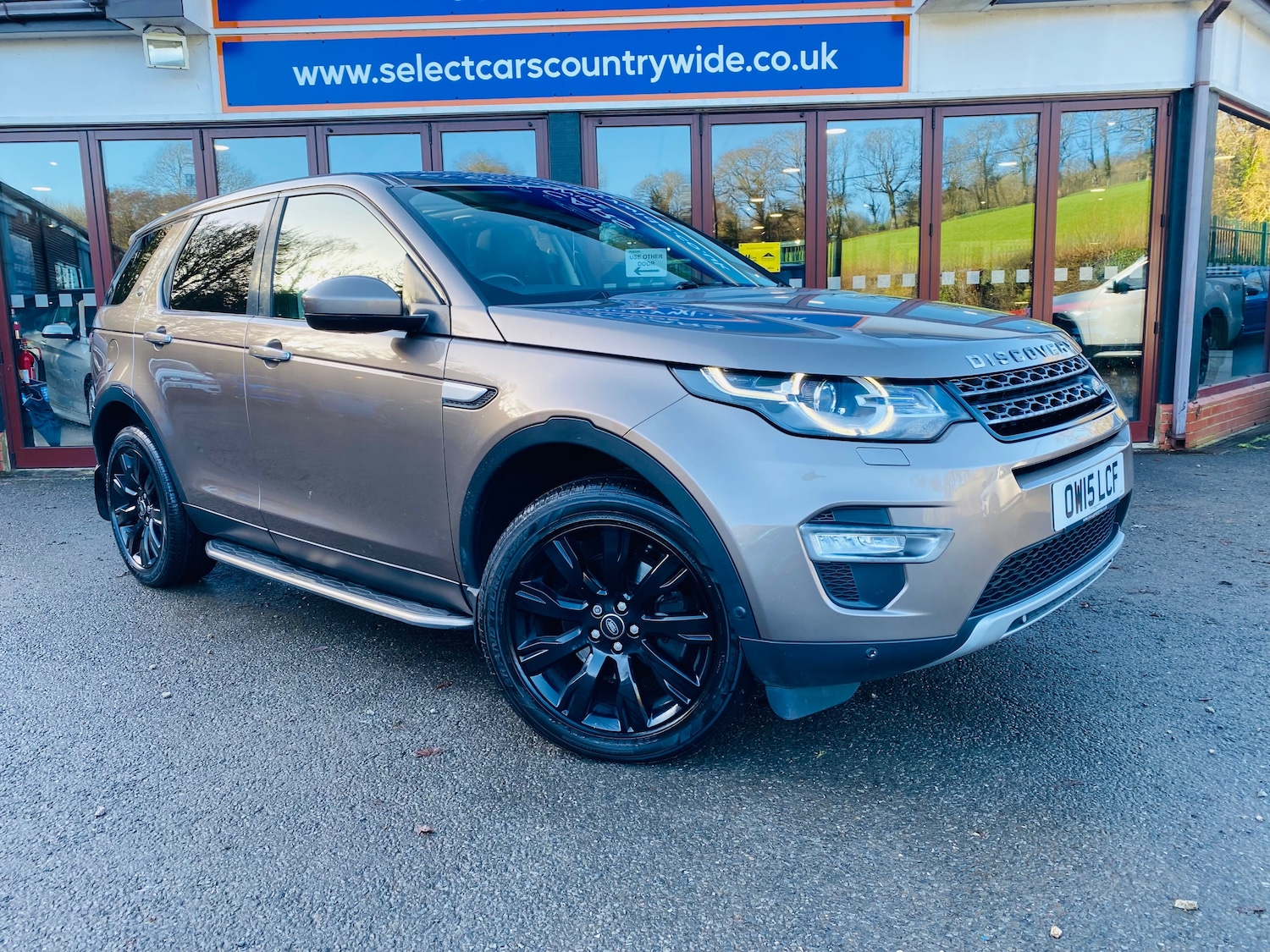 Used Land Rover Discovery Sport 2015 for sale - 77069378: Photo 2