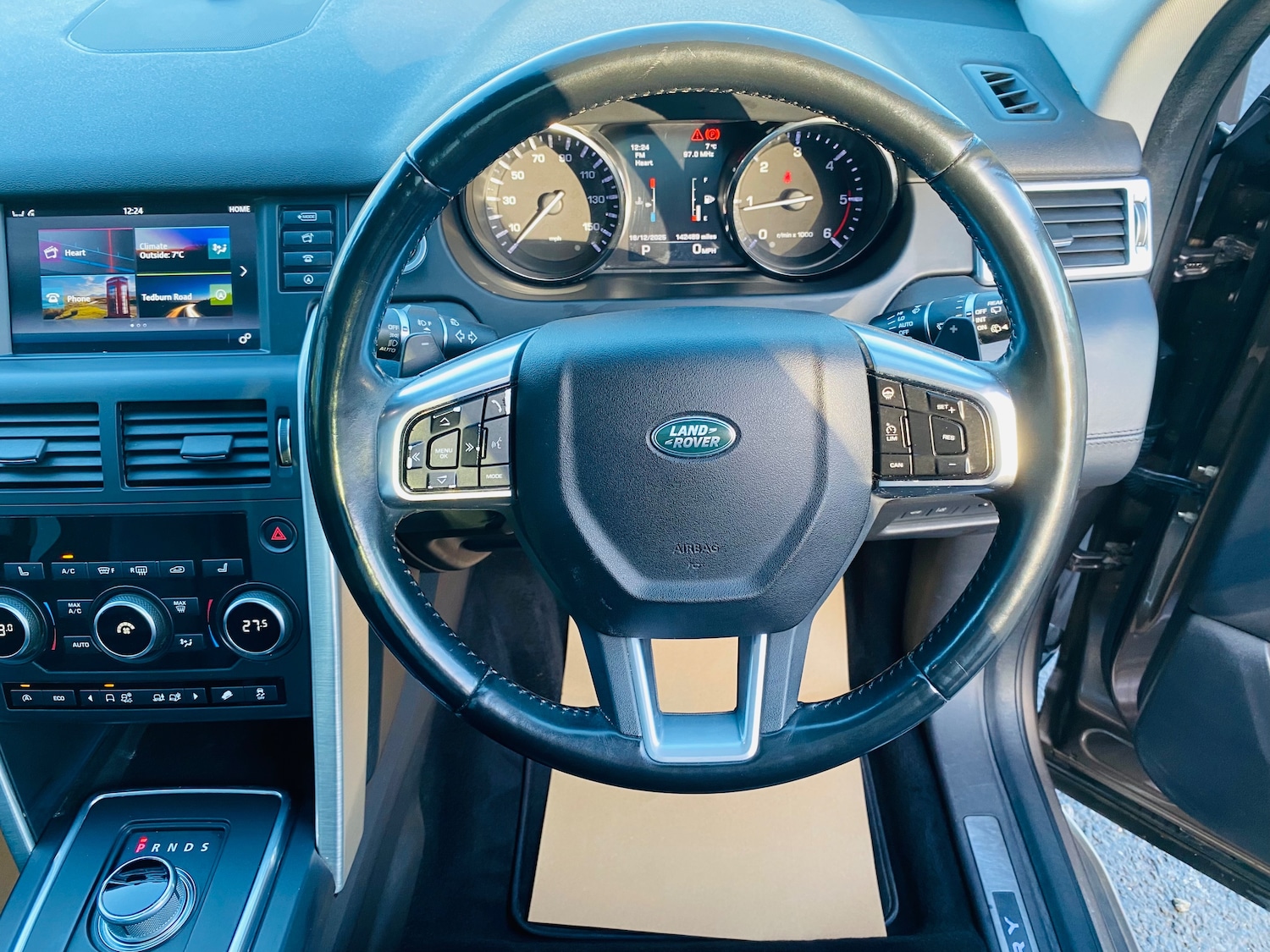 Used Land Rover Discovery Sport 2015 for sale - 77069378: Photo 25