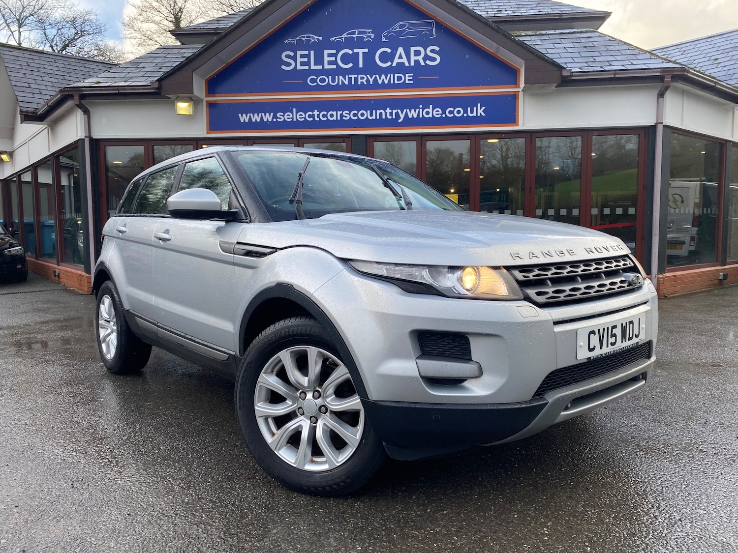 Used Land Rover Range Rover Evoque 2015 for sale - 77262888: Photo 2
