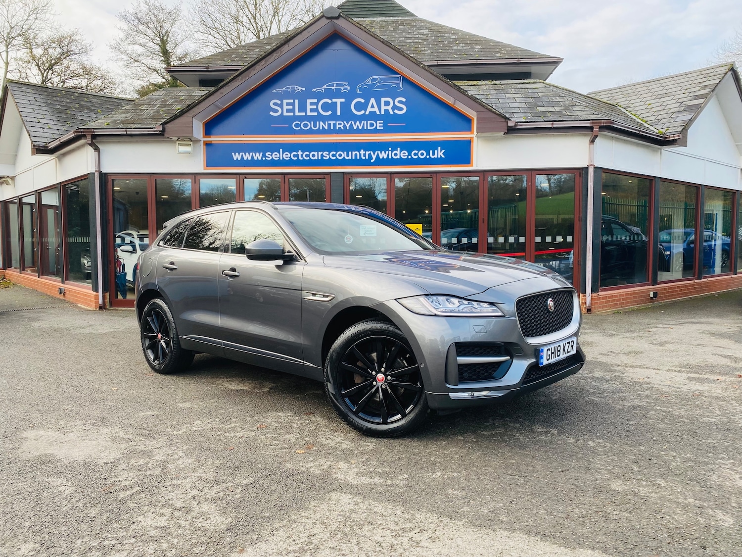 Used Jaguar F-Pace 2018 for sale - 76706700: Photo 1