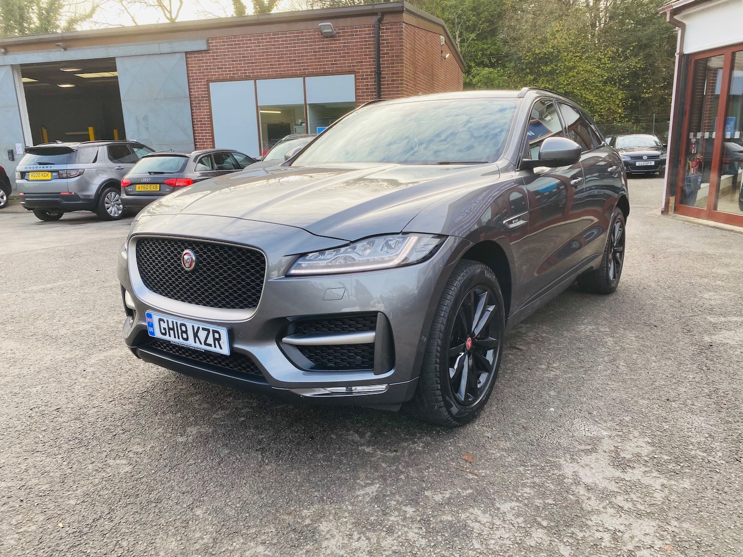 Used Jaguar F-Pace 2018 for sale - 76706700: Photo 4