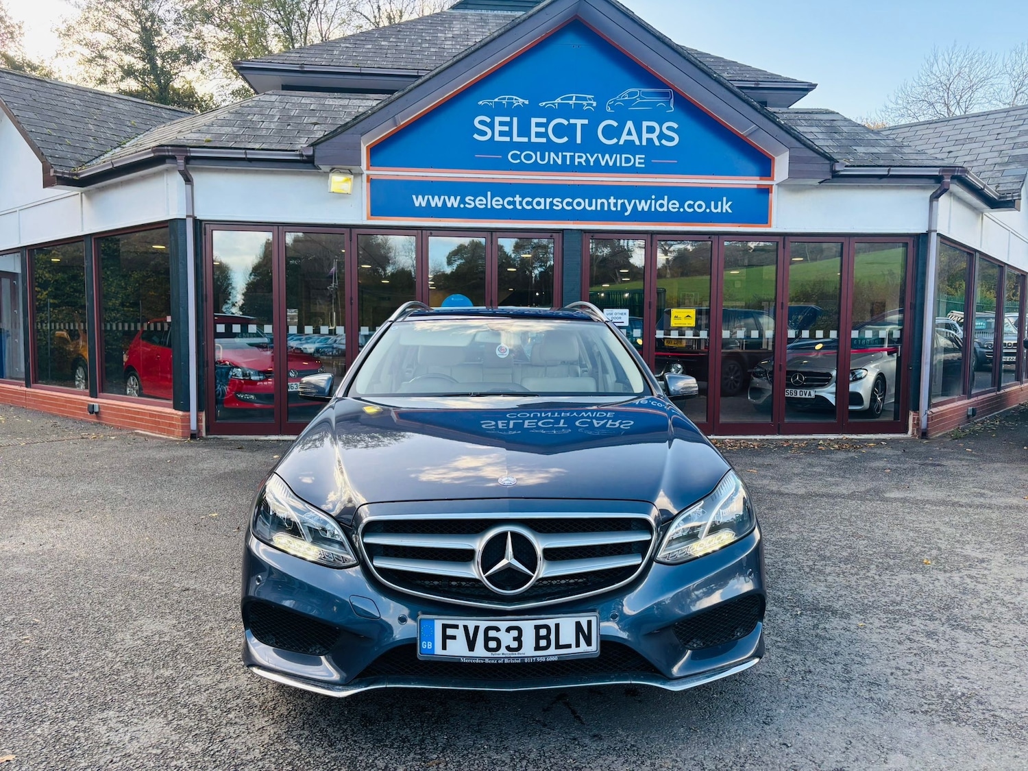 Used Mercedes-Benz E Class 2013 for sale - 76391936: Photo 3