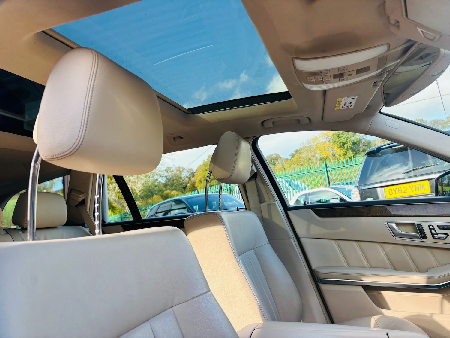 Used Mercedes-Benz E Class 2013 for sale - 76391936: Photo 31